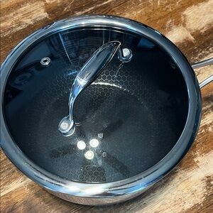 Hexclad 3 quart sauce pan